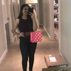 Meet your Posher, Estefanía